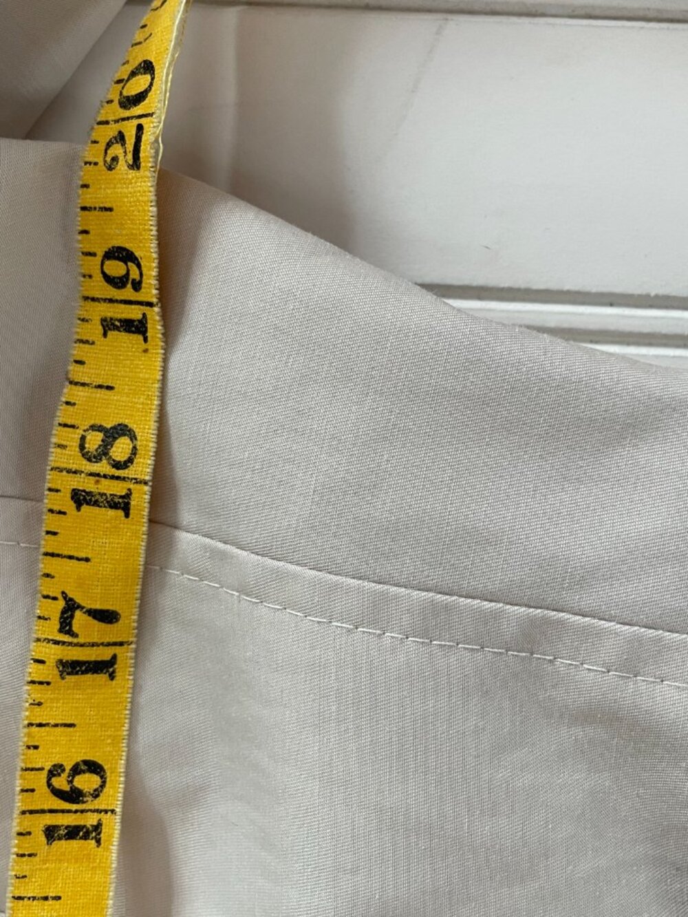 DKNY classic cotton trench coat, light tan, petite L - Picture 6 of 9